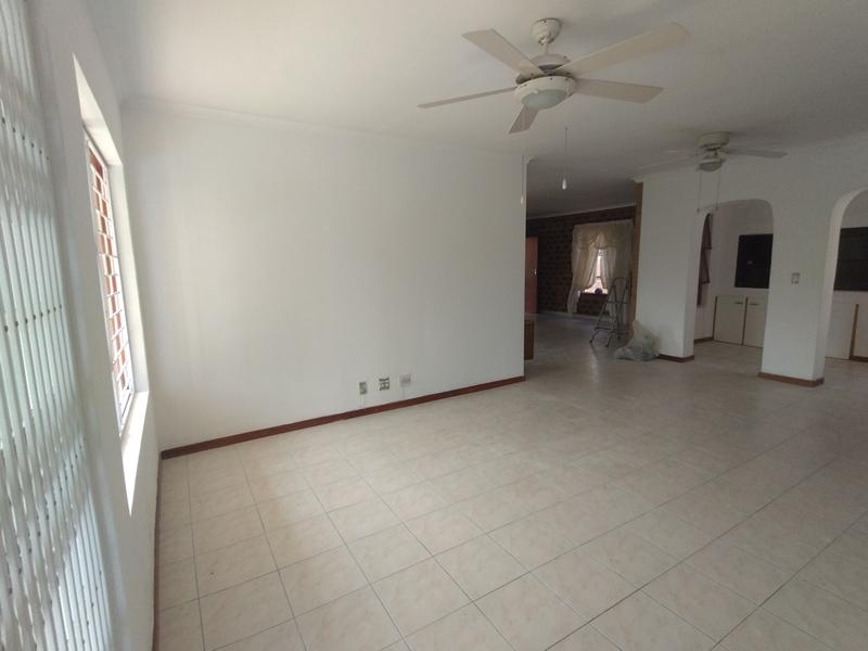 To Let 3 Bedroom Property for Rent in Twin Palms Western Cape